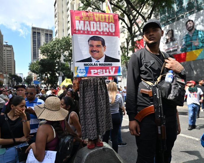 venezuela-decries-‘cowardly-kidnapping’-as-officials-back-maduro