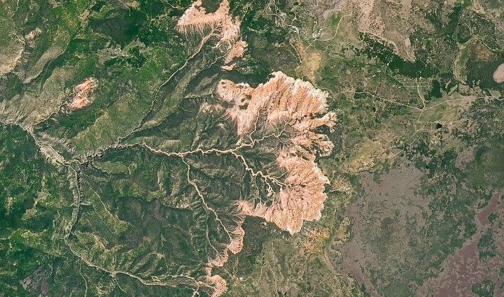 an-amphitheater-of-rock-at-cedar-breaks