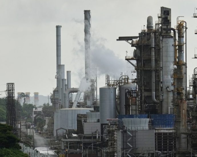 the-traitor’s-bid-to-commandeer-venezuela’s-oil-sector-faces-hurdles,-experts-say