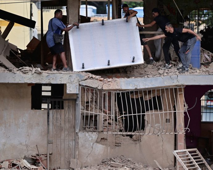 homes-in-venezuela-destroyed-after-us-strike