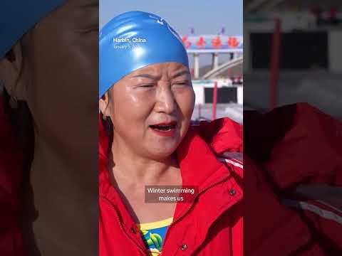 swimmers-plunge-into-subzero-waters-at-harbin-ice-festiva