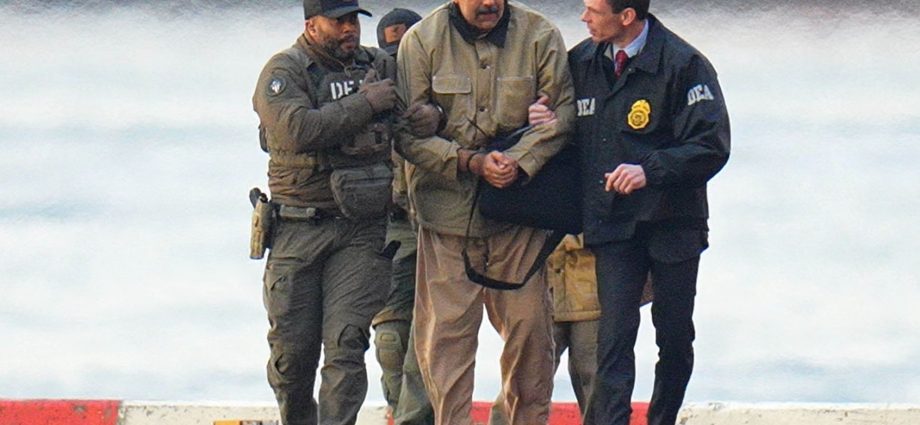 “i-am-a-decent-man”:-maduro-pleads-not-guilty-in-first-us-court-appearance