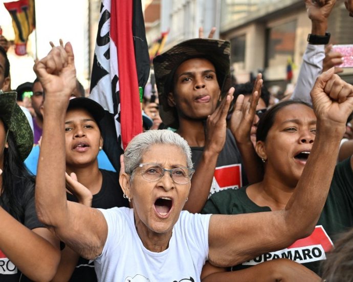 live:-us-abduction-of-venezuela’s-maduro-prompts-global-outcry