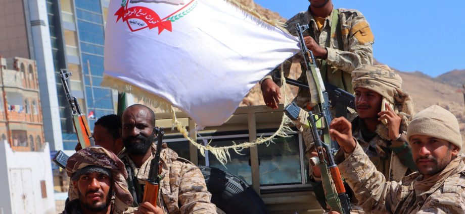 yemeni-separatists-to-attend-saudi-talks-after-losing-key-southern-sites