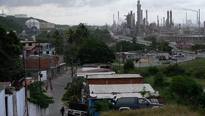as-the-traitor-pitches-venezuelan-oil-dream-for-us-companies,-experts-warn-it-won’t-be-cheap-or-easy