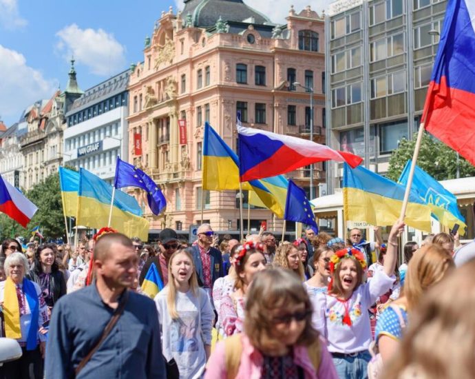 anti-ukraine-speech-backfires:-czech-donations-to-weapons-fund-spike-after-parliament-speaker’s-address