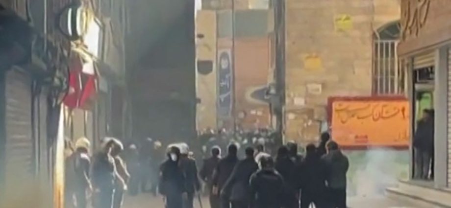 protests-grow-as-iran’s-government-makes-meager-offer-amid-tanking-economy