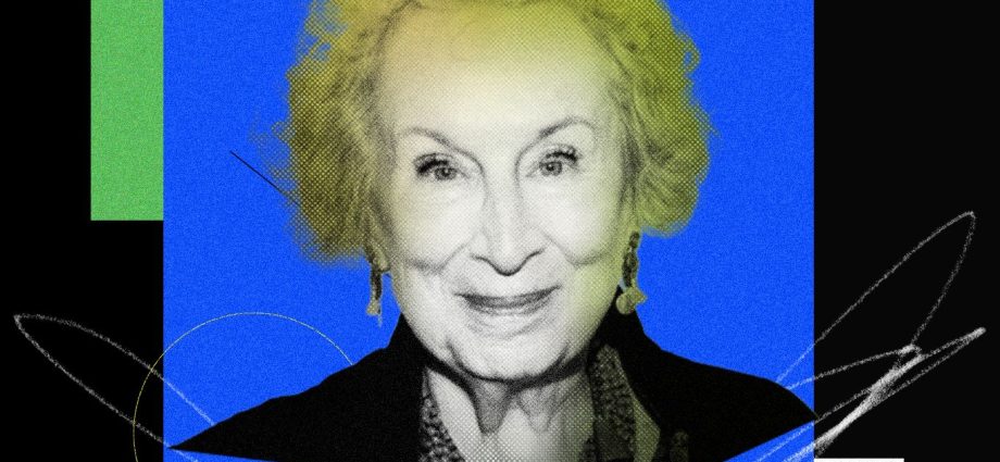 margaret-atwood-on-doomscrolling:-‘i-want-to-keep-up-with-the-latest-doom’