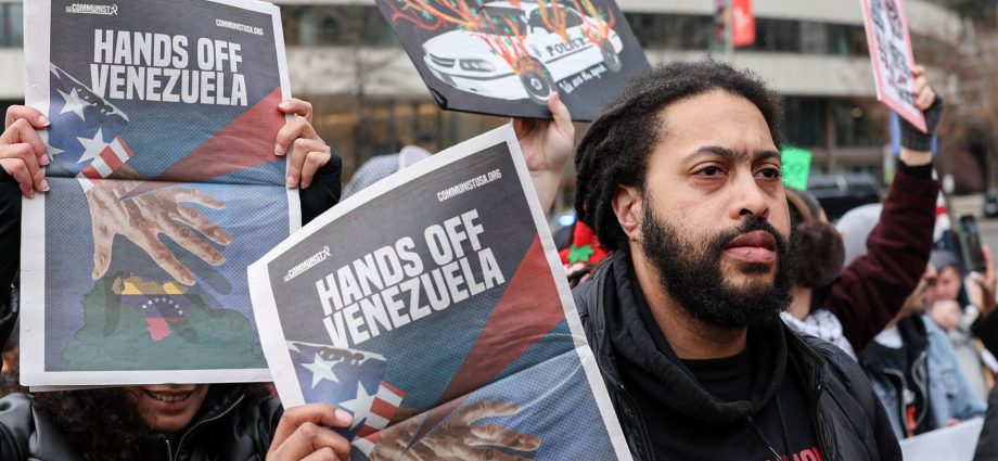 live:-the-traitor-says-venezuela-to-hand-over-up-to-50m-barrels-of-oil-to-us
