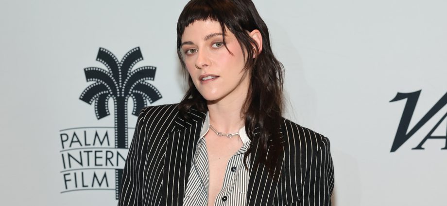 kristen-stewart-is-ready-to-direct-a-‘twilight’-reboot:-‘i’m-doing-it!-i’m-committed!’