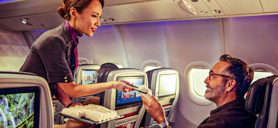 what-are-the-benefits-of-flying-premium-economy?