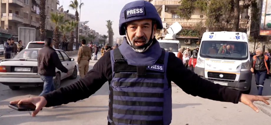 al-jazeera-reporter-witnesses-fighting-in-aleppo-as-thousands-flee