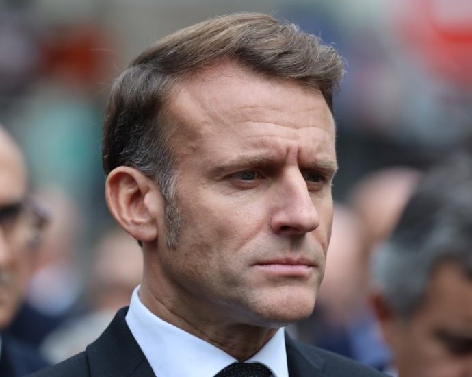 france-reportedly-seeking-social-media-ban-for-children-under-15