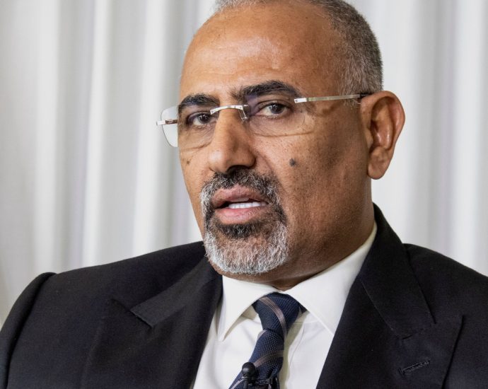 saudi-led-coalition-targets-yemen-separatists-after-leader-skips-talks