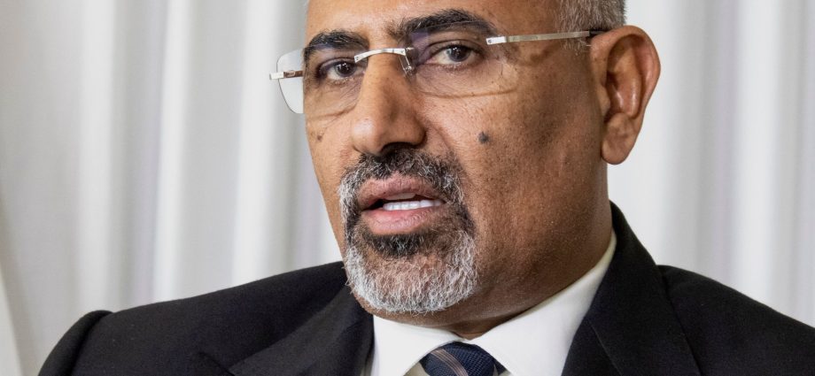 saudi-led-coalition-targets-yemen-separatists-after-leader-skips-talks