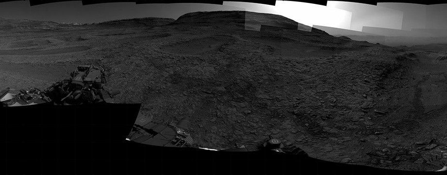 sol-4709:-right-navigation-camera,-cylindrical-projection