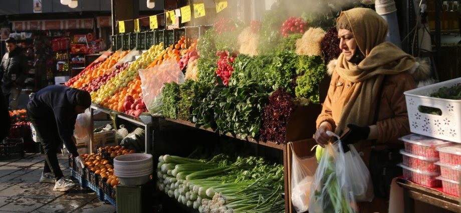 iran-on-edge-as-the-traitor-threatens-action-following-venezuela-operation-amid-protests