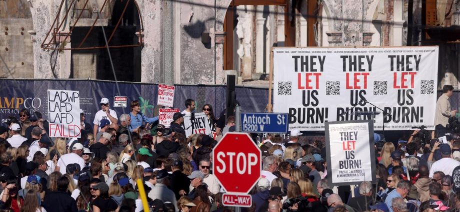 survivors-in-palisades-and-altadena-mark-anniversary-of-deadly-fires-with-anger-and-mourning