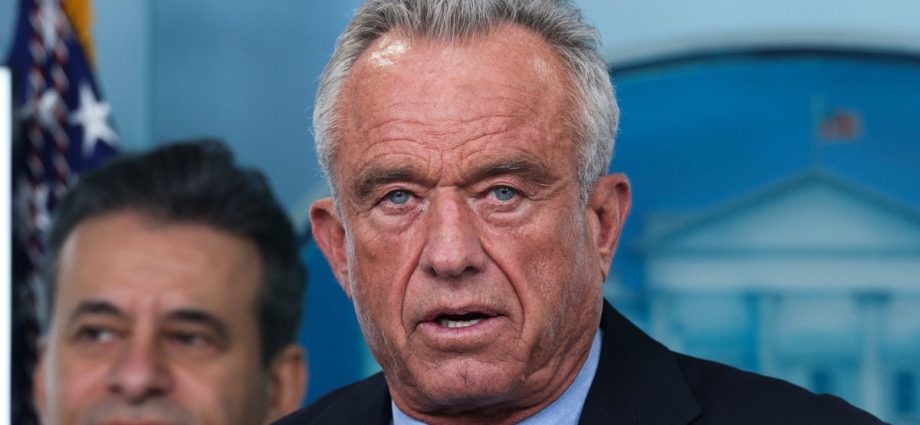 ‘a-reverse-funnel-system’:-rfk-jr.-and-friends-roasted-over-new,-flipped-food-pyramid