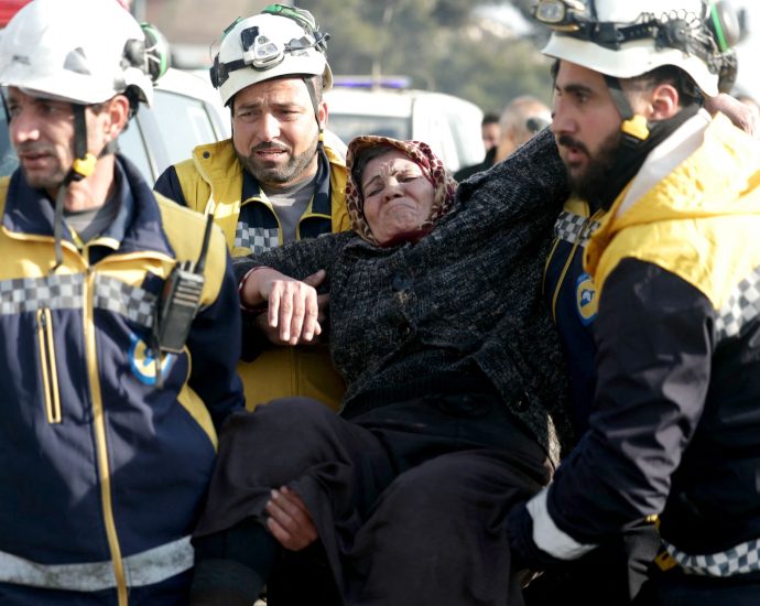 civilians-flee-northern-aleppo-as-sdf,-military-escalate-fighting