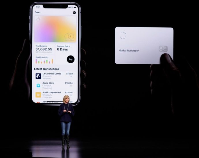 apple-card-switches-hands-but-no-immediate-changes-for-users