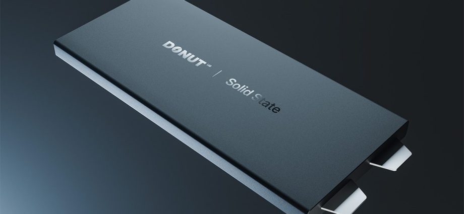 donut-lab-says-its-all-solid-state-battery-will-be-used-in-a-production-electric-motorcycle-this-year