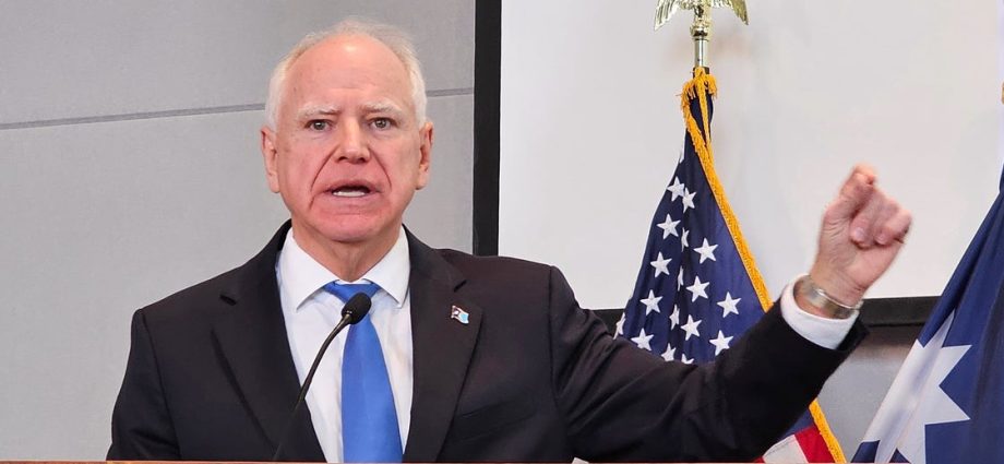 tim-walz-won’t-rule-out-deploying-national-guard-to-protect-residents-after-ice-shooting