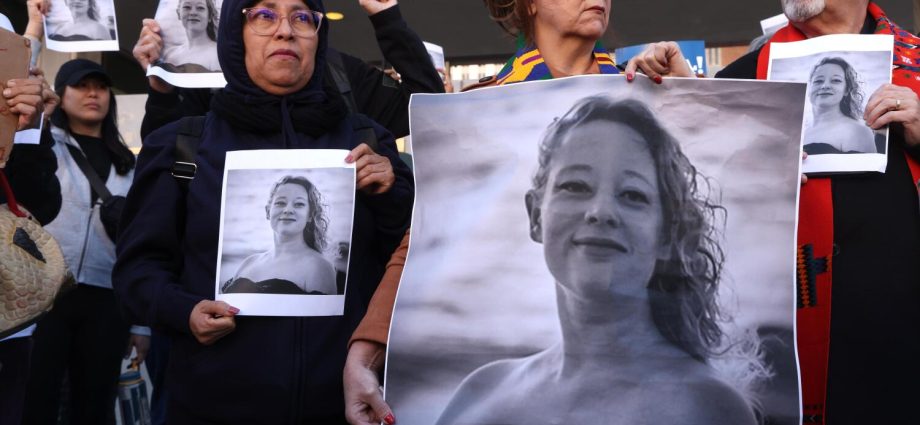 la.-clergy,-protesters-denounce-fatal-shooting-by-ice-officer-in-minneapolis