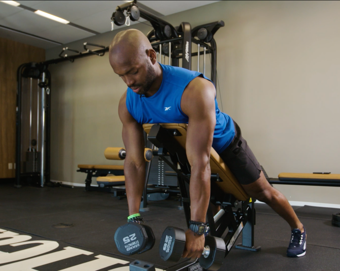 The 4 Beginner Dumbbell Exercises Everyone Needs to Know