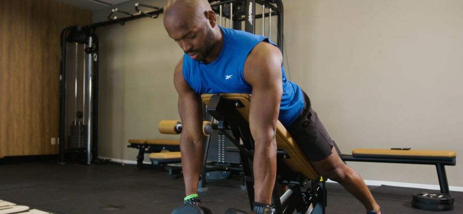 The 4 Beginner Dumbbell Exercises Everyone Needs to Know