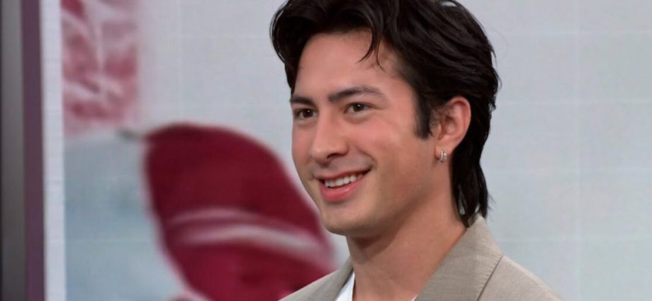 hudson-williams-on-filming-heated-rivalry’s-sex-scenes:-‘i-didn’t-want-to-make-anyone-uncomfortable’