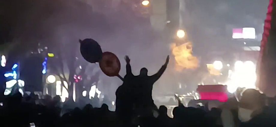 iran-cuts-internet-as-protesters-plan-more-rallies