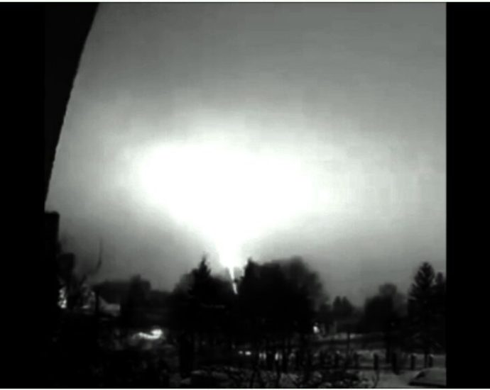 “choice-of-target-was-deliberate”:-russian-nuclear-capable-oreshnik-destroys-collection-of-lenin’s-works-in-lviv-oblast,-says-expert