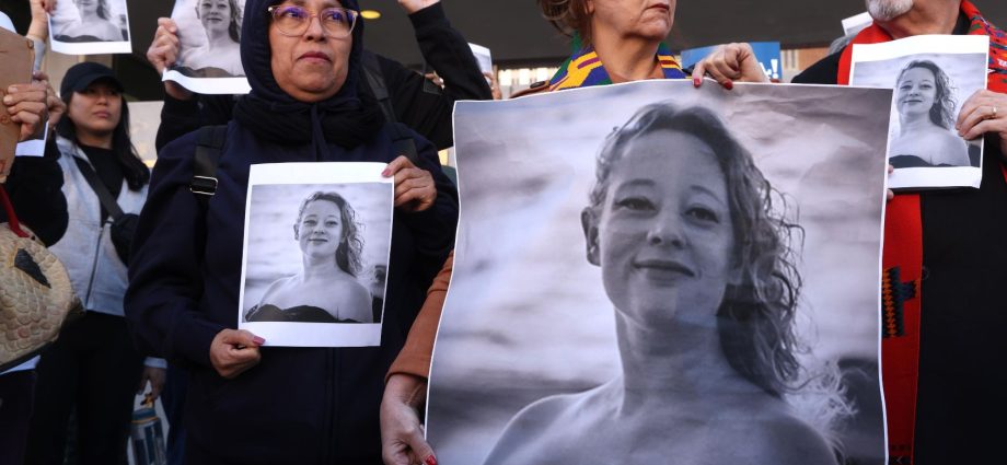 “i’m-not-mad-at-you”:-ice-officer’s-video-shows-renee-nicole-good’s-last-words