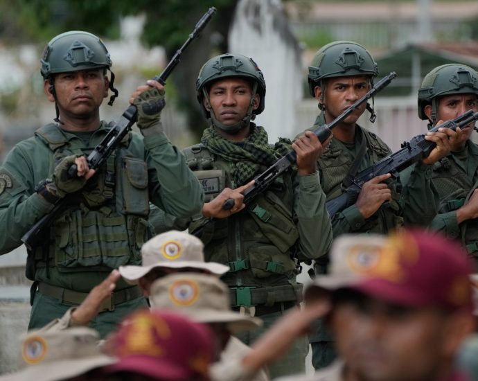analysis:-why-venezuela’s-military-holds-the-key-to-country’s-future