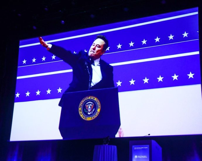 elon-musk-x-account-amplifies-‘white-solidarity’-post