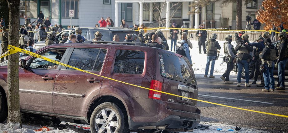 new-video-of-fatal-ice-shooting-purportedly-shows-officer’s-perspective