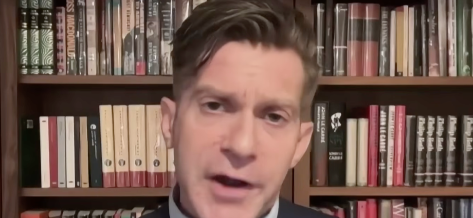 ‘overreacting’:-ex-fbi-official-rips-the-traitor-admin’s-‘asinine’-excuses-for-ice-shooting