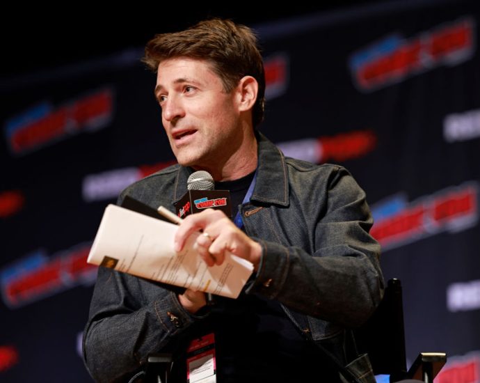 tony-dokoupil’s-viral-first-week-should-worry-bari-weiss