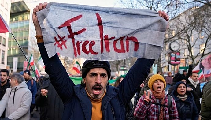 demonstrations-held-in-major-european-cities-in-solidarity-with-iran-protests