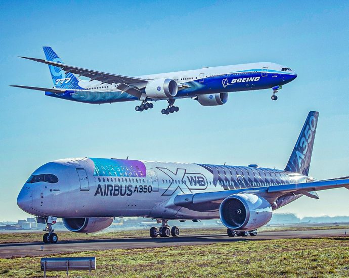 here’s-how-much-bigger-the-boeing-777x-is-compared-to-the-airbus-a350