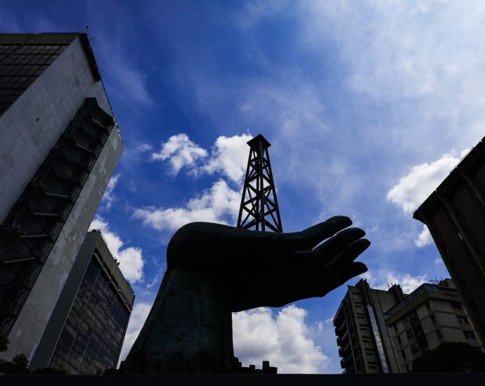 the-traitor’s-venezuelan-oil-rush-is-doomed-from-the-start