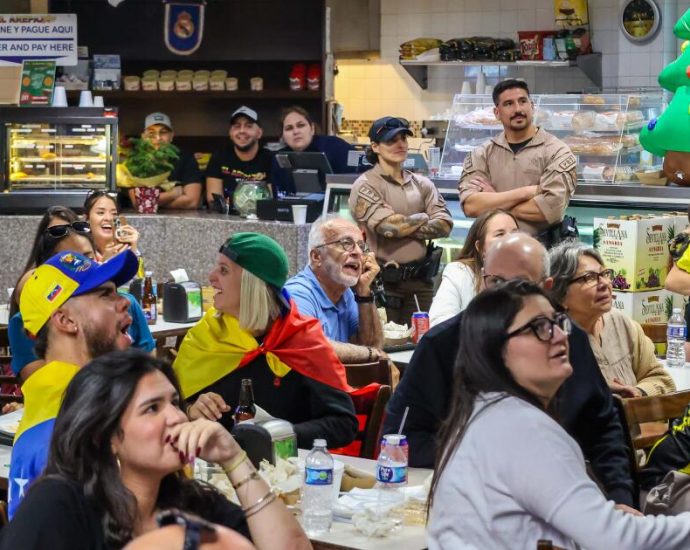 while-celebrating-maduro’s-capture,-venezuelan-immigrants-worry-about-deportation