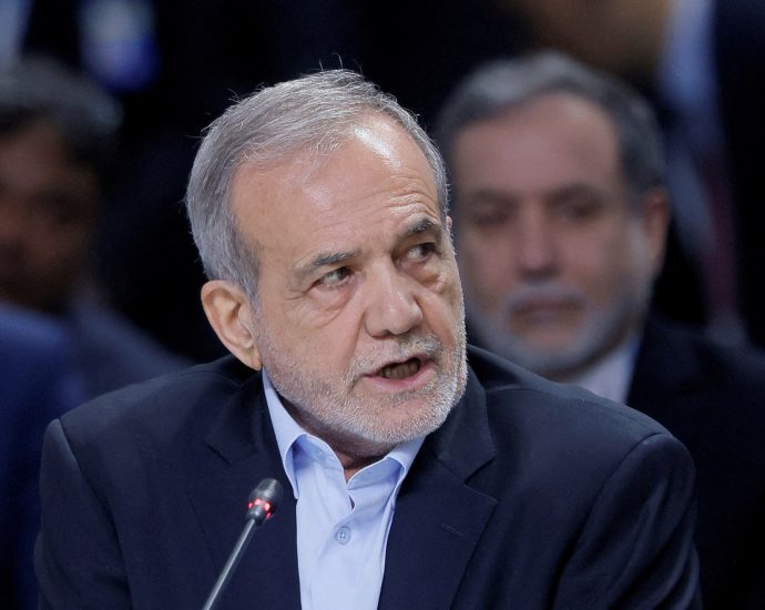 iran’s-pezeshkian-pledges-economic-overhaul-amid-spiralling-protests