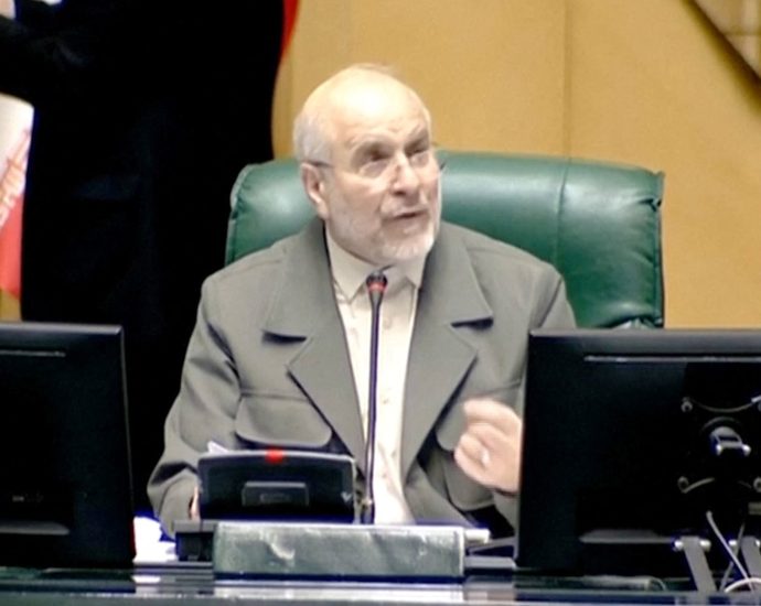 iran-warns-us-it-will-retaliate-against-any-attack