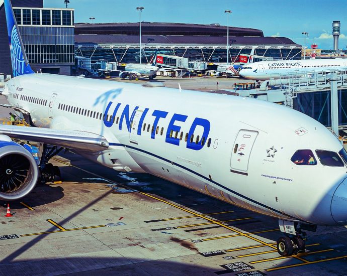 boeing-787-vs.-airbus-a330neo:-which-aircraft-is-a-true-replacement-for-the-767?