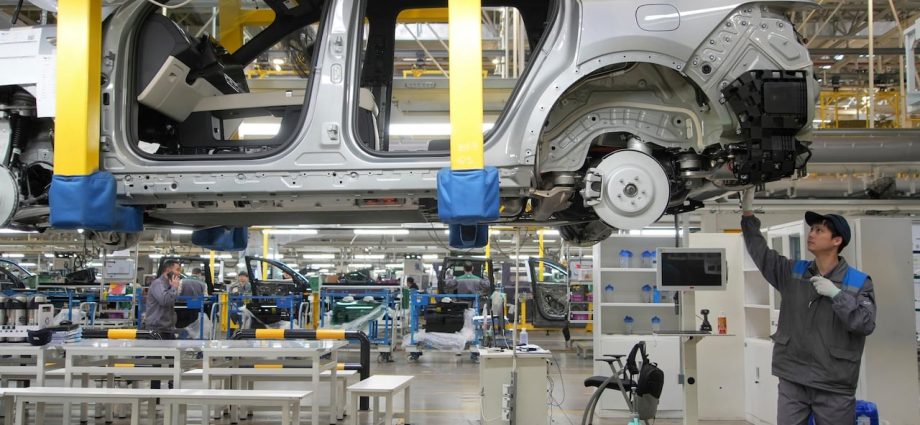 Ford warns Carney not to cut tariffs on Chinese EVs as PM looks to repair ties with Beijing