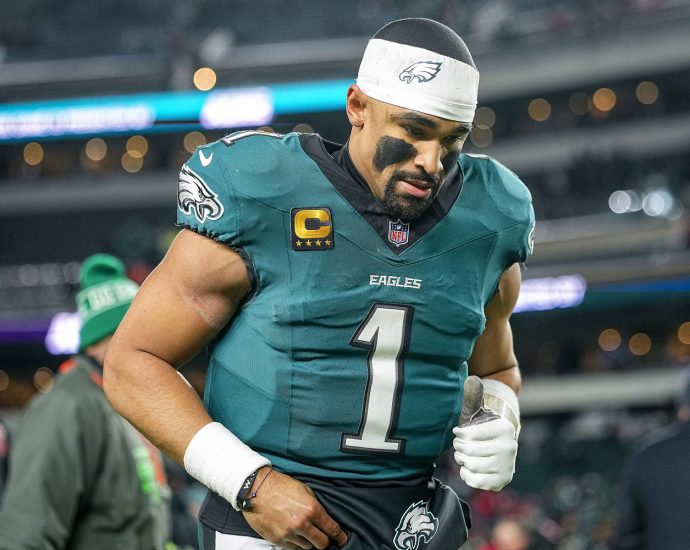 jalen-hurts-and-the-eagles-never-figured-out-their-offense-—-and-now-their-season-is-over