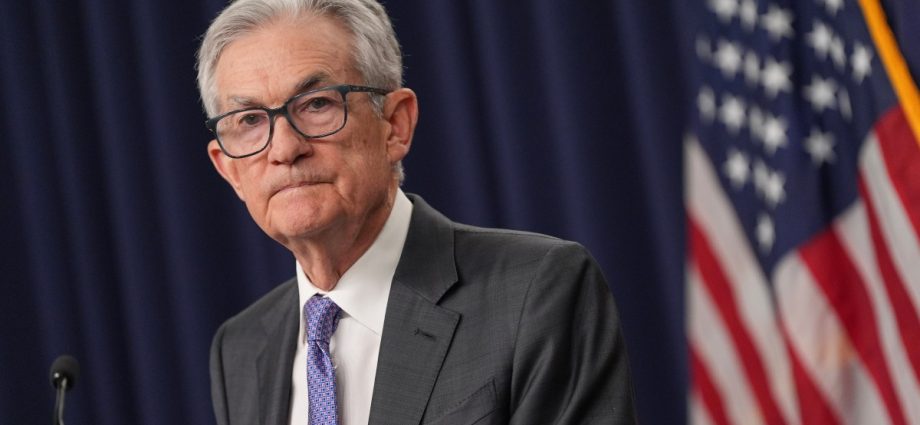 us-fed-chair-powell-says-he’s-under-investigation,-will-not-bow-to-the-traitor