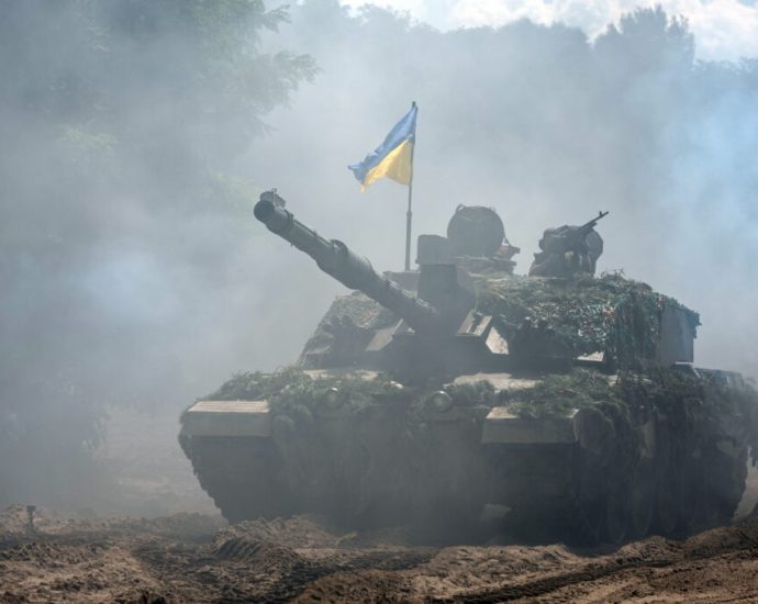 uk-has-140-challenger-2-tanks-with-no-clear-future-as-ukraine-needs-armor